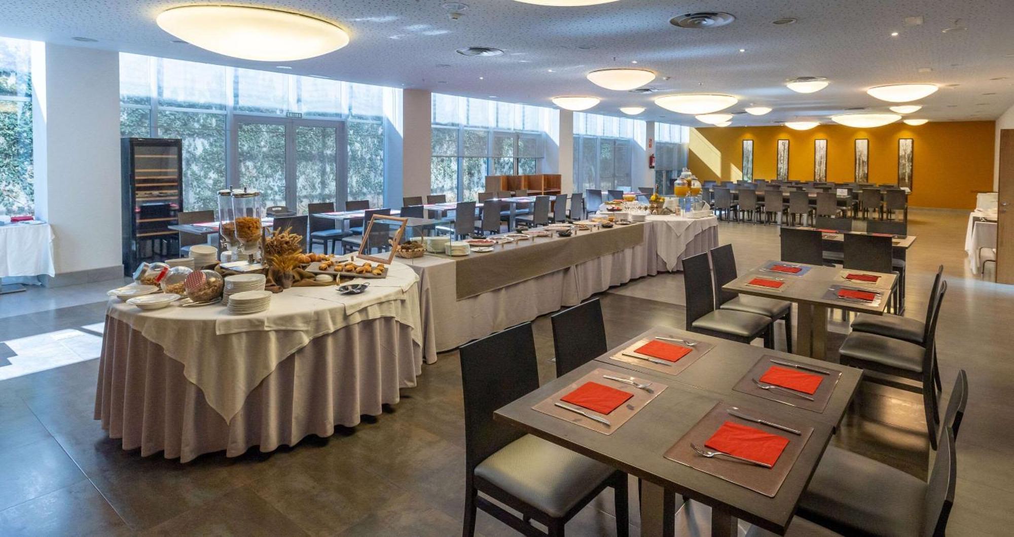 Hotel Ciudad De Ponferrada, Ascend Hotel Collection Kültér fotó